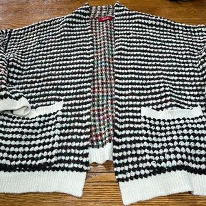 net.153 chenille cardigan sweater. Open front style. Size S/M (oversized)
